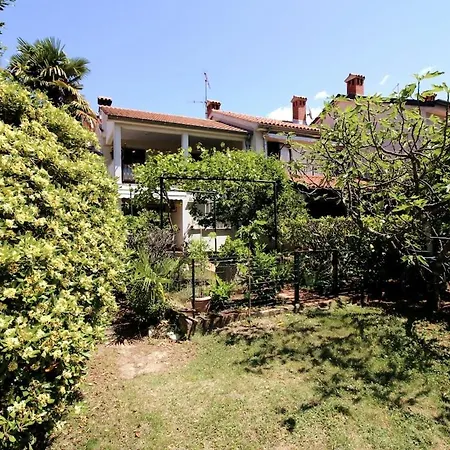 Apartments Andrea B4 * Porec